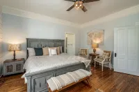 Private Pool & Hot-tub! Walk Downtown; Large Porch; King Beds; Spacious - Wifi