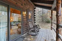 Cabin In Hocking Hills! Pet Friendly, Hot Tub, Secluded. - シャレー