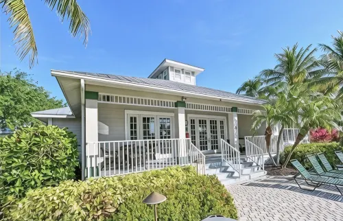 Naples Deal! Free Golf Round May 15th-OCT 15th Included! - Wi-Fi