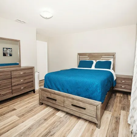 Beautiful Private Nueces Riverfront Getaway! 13 Acres of Bliss!  Sleeps 12-14