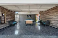 Sleeps 20 w Heated Pool & Billiards by Dal Airport - Private Pools