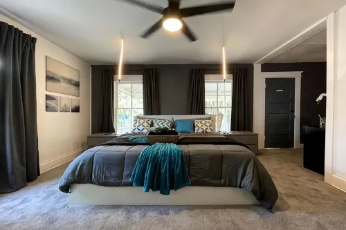 Cozy Historic home with 2 king size beds in Sanford - 3 stjerner