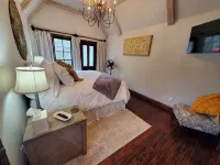 HIstoric Tiny House - Down on Main Street! - 4-Star