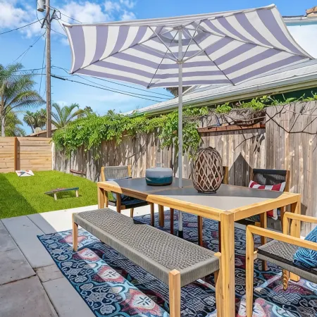 "POINT BREAK! House 2-King Beds, 1-Block to Beach!