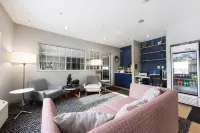 AmericInn by Wyndham Duluth - 2-Star