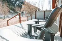Missouri River Getaway- Riverfront - 4-Star