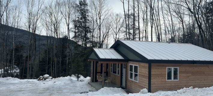 Forest Edge Homestead Charming 2 bdr. Bungalow in heart of MT Washington Valley バートレットのホテル