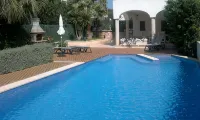 Luxury apartment with beautiful views, private pool and beach access - Villaer