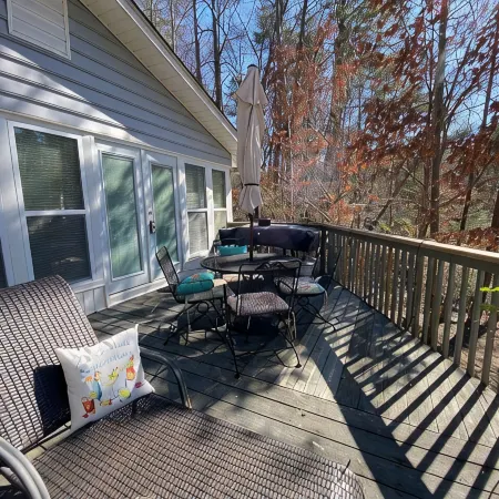 Uncork, Unwind, Relax @ this family & pet friendly Lake home #2