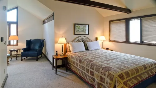 The Cedar Townhome in the center of the Galena Territory - Wifi
