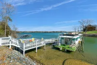 Completely Redone Lux Houseboat Private Moored - 4-Star