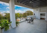Midas 7 by HolidayKeys - Holiday Apartments