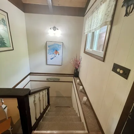 Mountain Chalet -Storyland & Outdoor Fun Awaits! Hiking, Golf, Shopping, Dining!