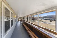 Lake Cabin - Feriehus