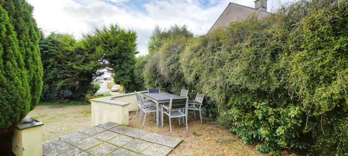 A Stunning, Upside-down Five-Bedroom Home Located in Pendoggett Hotéis em Bodmin