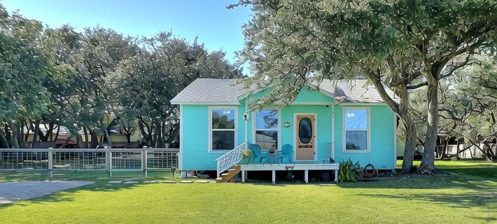 Super Cute Coastal Bend Cottage! Book Your July & August 2026 Summer Vacay Soon! アランサスのホテル