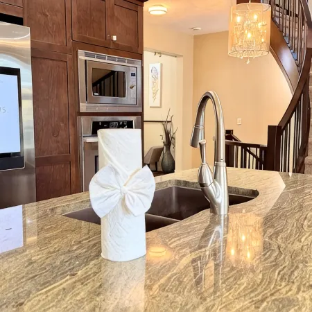 Spacious 3BR House in Aspen Hills