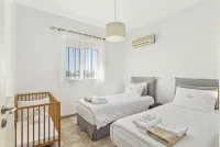 Villa Penelope – Seafront Bliss & Sunset Views - Gym