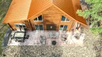 Brand NEW Cabin in the Pines w Private Lake - Chalets