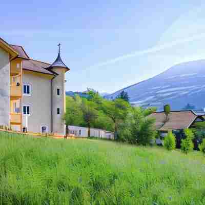 Castell Matscher Hotel Exterior