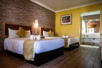 Hotel Colonial Mexicali - Pools