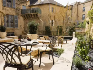 Le Petit Manoir
