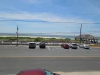 The Jetty Motel - Motels