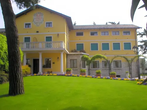La Pina Hotels in Bedizzole