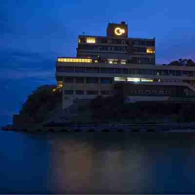 和歌の浦温泉 萬波 Hotel Exterior