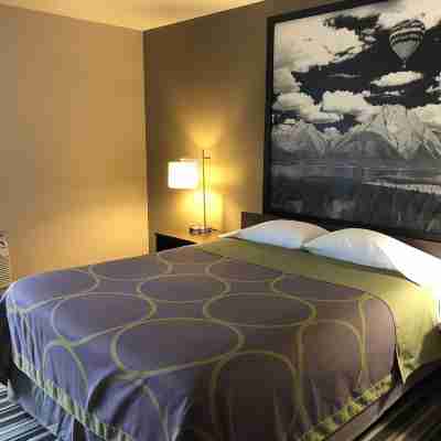 Super 8 by Wyndham Pocatello Rooms