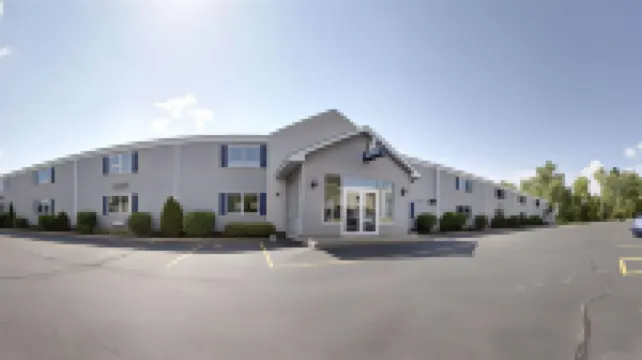 Days Inn by Wyndham Cedar Falls- University Plaza Hotels in 