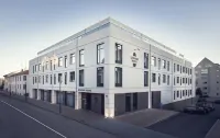 Skuggi Hotel by Keahotels Hotels near Old Harbour
