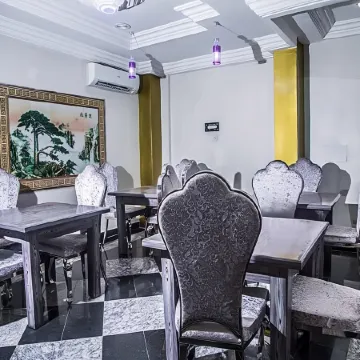 E-Suite Hotel