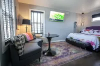 EO Bungalows – Adults Only Hotels near 1881 Courthouse Museum