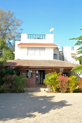Gir Jungle Lodge Hotels in Malanka