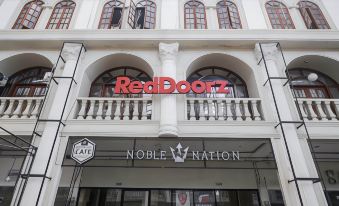 RedDoorz CBD Polonia Medan