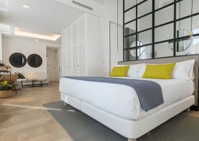 Myr Marqués House