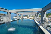 Hotel La Mer - Beach