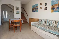 Cozy Villa with Private Garden - Beahost