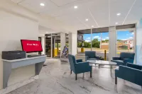 Red Roof Plus+ & Suites Virginia Beach - Seaside Hotels in Virginia Beach