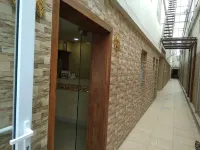 Raya's Inn