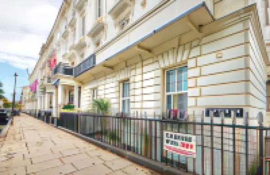 Huttons Hotel, Central London Hotel berhampiran Pusat Persidangan Queen Elizabeth II