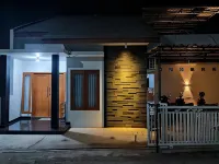 Sekar Homestay Near Obelix Village Hotel di Kecamatan Sleman