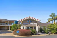 Aqualuna Beach Resort Hotels in Woolgoolga