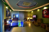Amazing Luxury Villa, Enormous Heated Pool Jacuzzi, Gym, Games Room in Paphos,