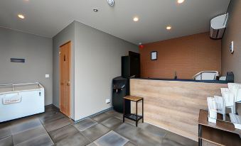 4. HOTEL R9..