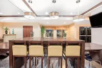 Super 8 by Wyndham Dilley TX Hotels in Dilley