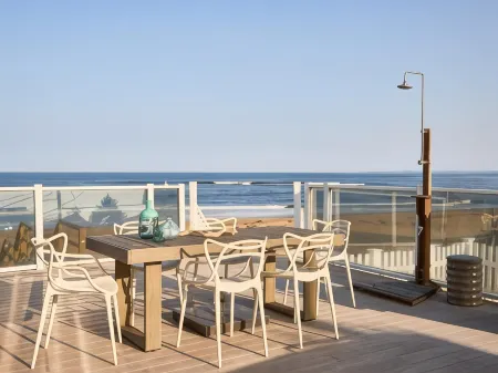 Blue - Inn on the Beach