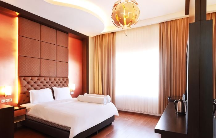 Emerald Hotel