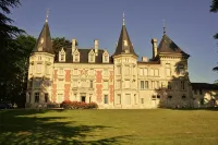 Château de Varambon - Chambres d'hôtes et séminaires d'Entreprise - Aamiaismajoitus